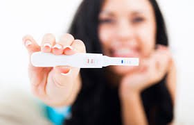 El test de embarazo: cuál elegir y cómo hacerlo