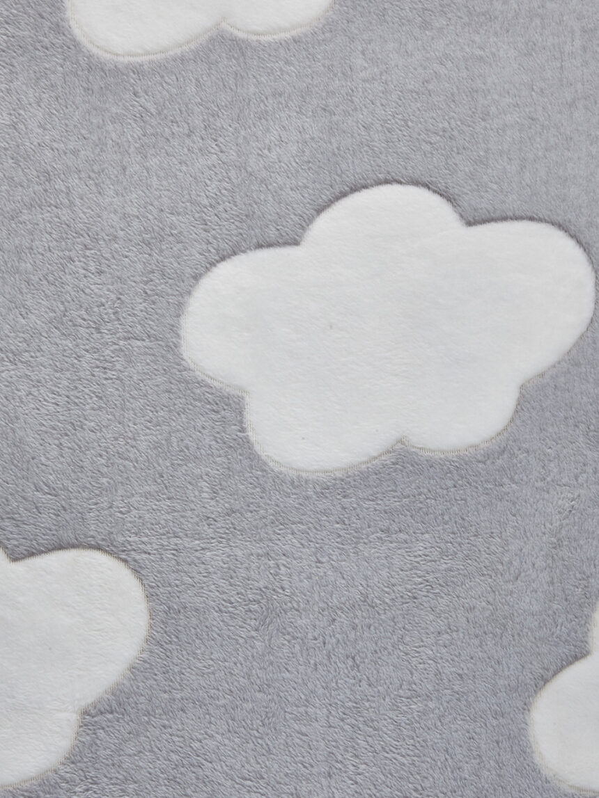 Colcha felpilla minicuna/capazo gris con nubes blancas - Prénatal