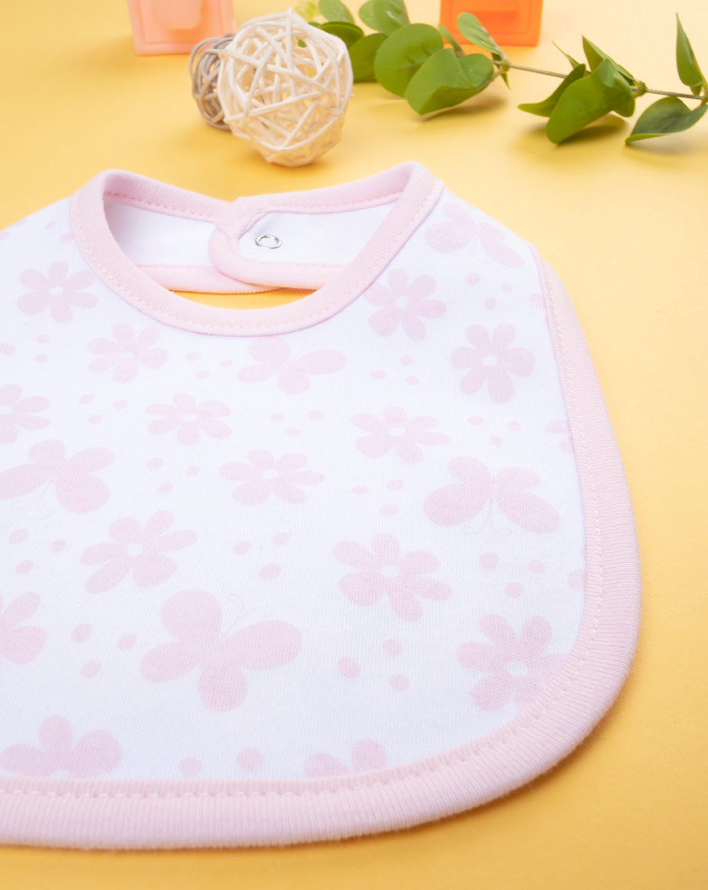 Babero para bebé niña flores rosas - Prénatal