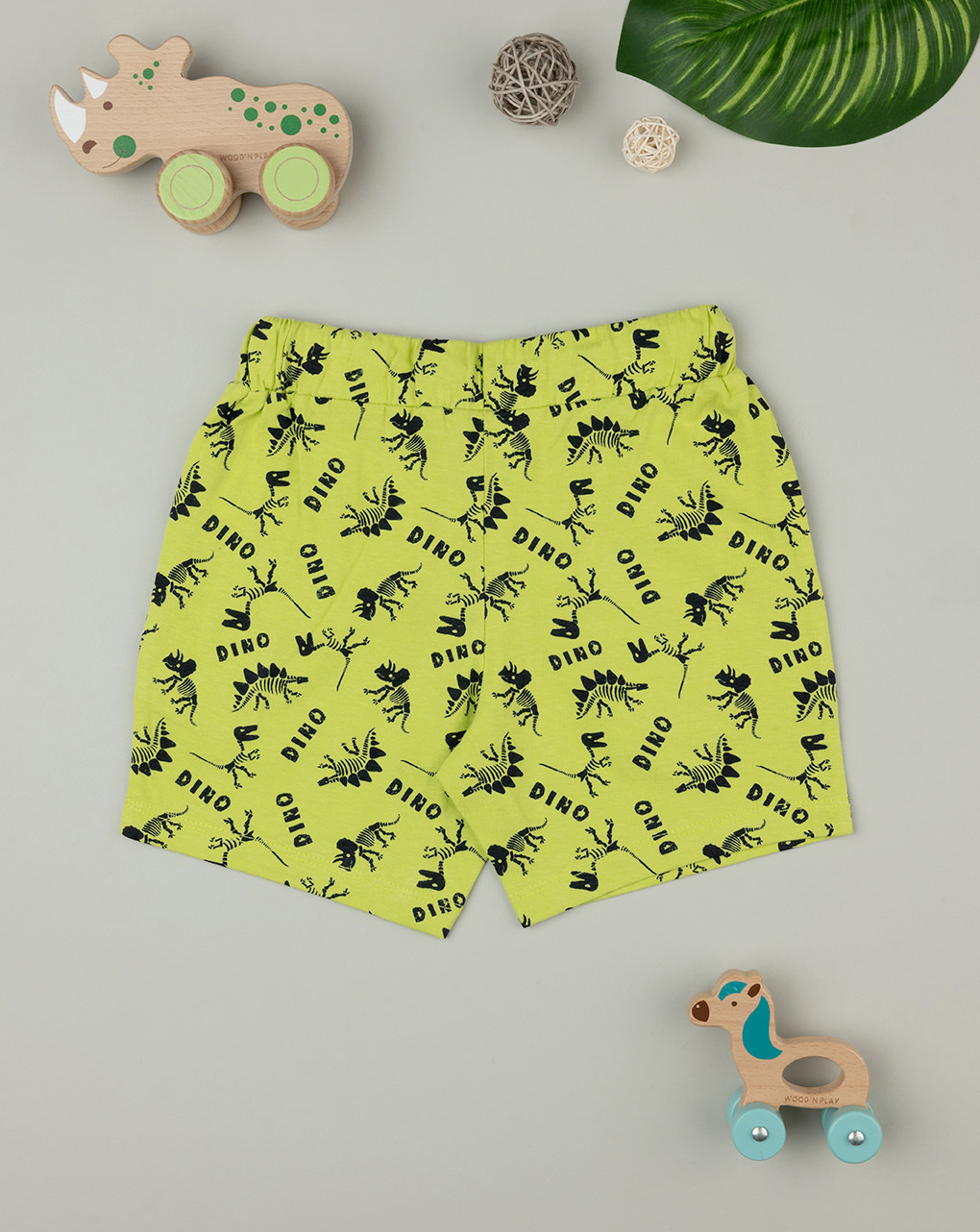 Pantalón corto verde bebé con estampado integral - Prénatal