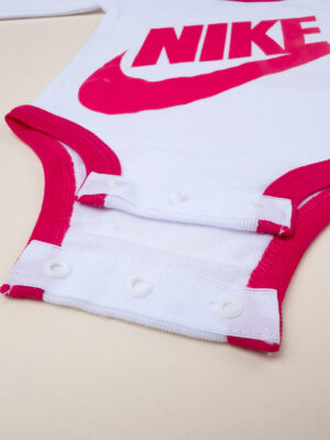Conjunto 3 piezas nike gorro + maillot + zapatillas blanco y fucsia - Nike