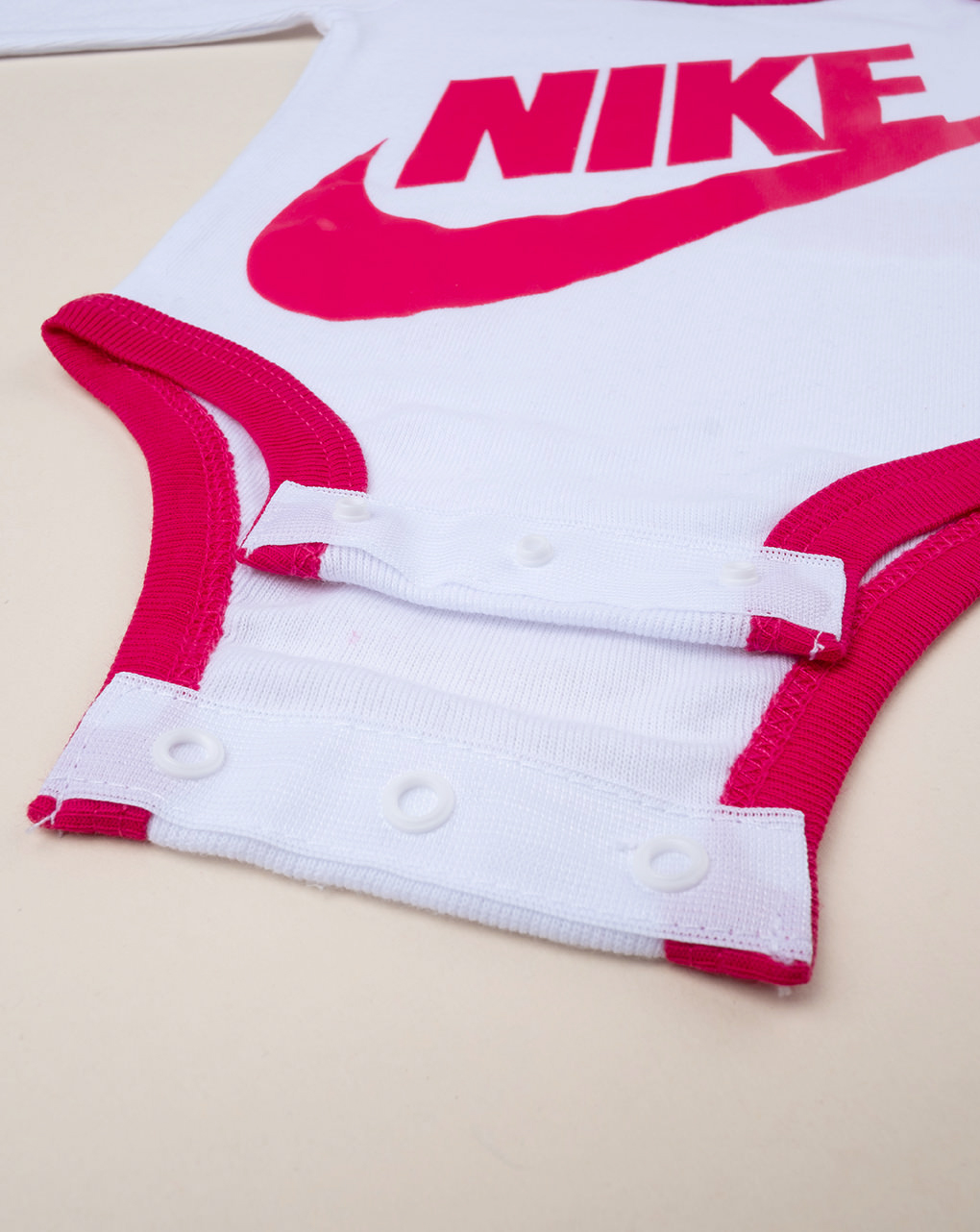 Conjunto 3 piezas nike gorro + maillot + zapatillas blanco y fucsia - Nike