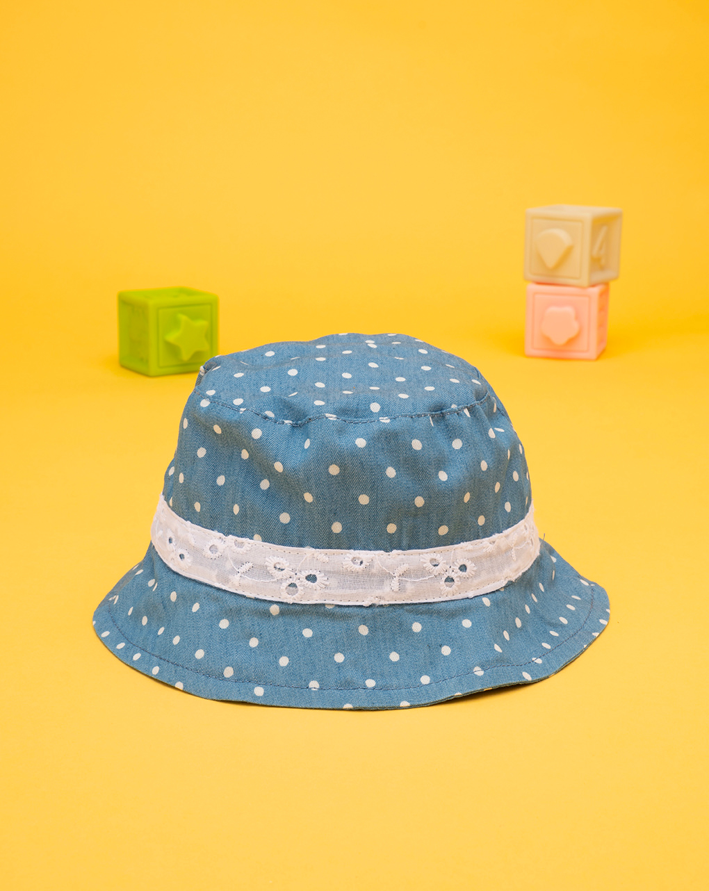 Gorro de chambay y sangallo blanco - Prénatal