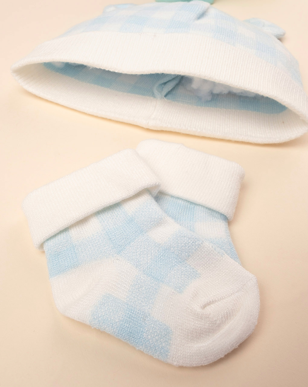 Conjunto de gorro y zapatillas azul bebé - Prénatal