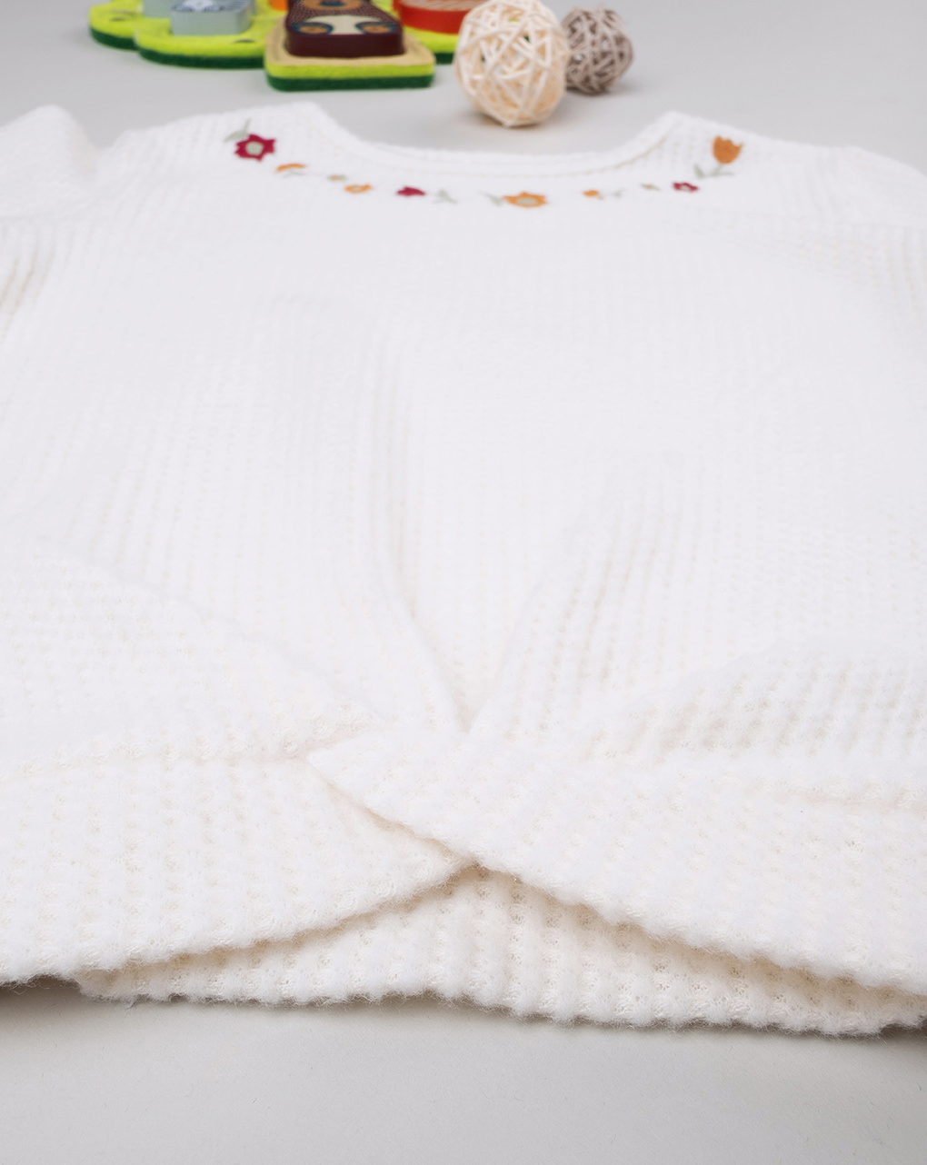 Camiseta blanca infantil con bordado - Prénatal