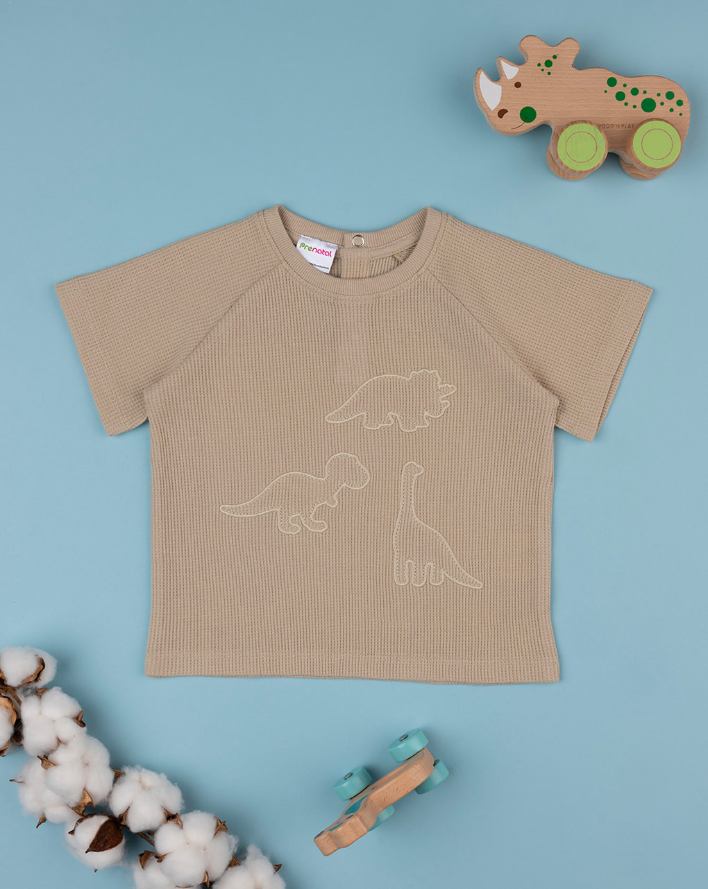 Camiseta informal para niños color arena "dino" - Prénatal