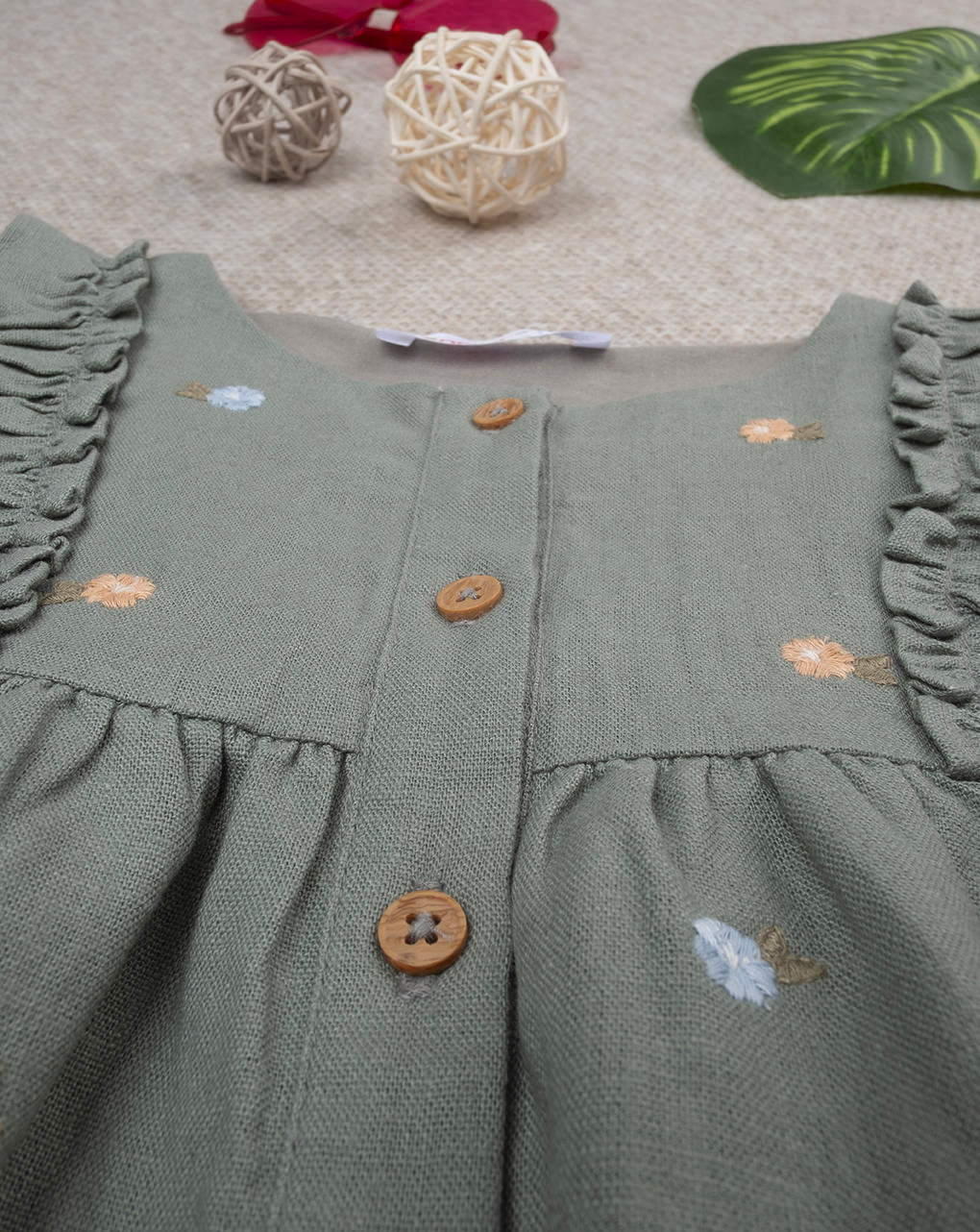 Vestido de niña en lino verde - Prénatal