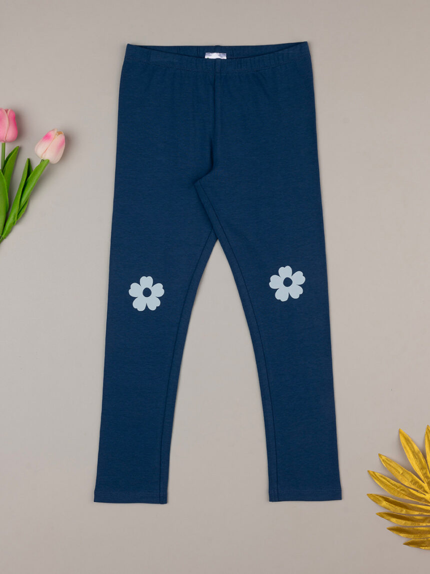 Leggings azules informales para niñas con un doble parche de flores blancas - Prénatal