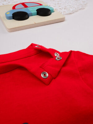 Camiseta roja para niños "vehículos" - Prénatal