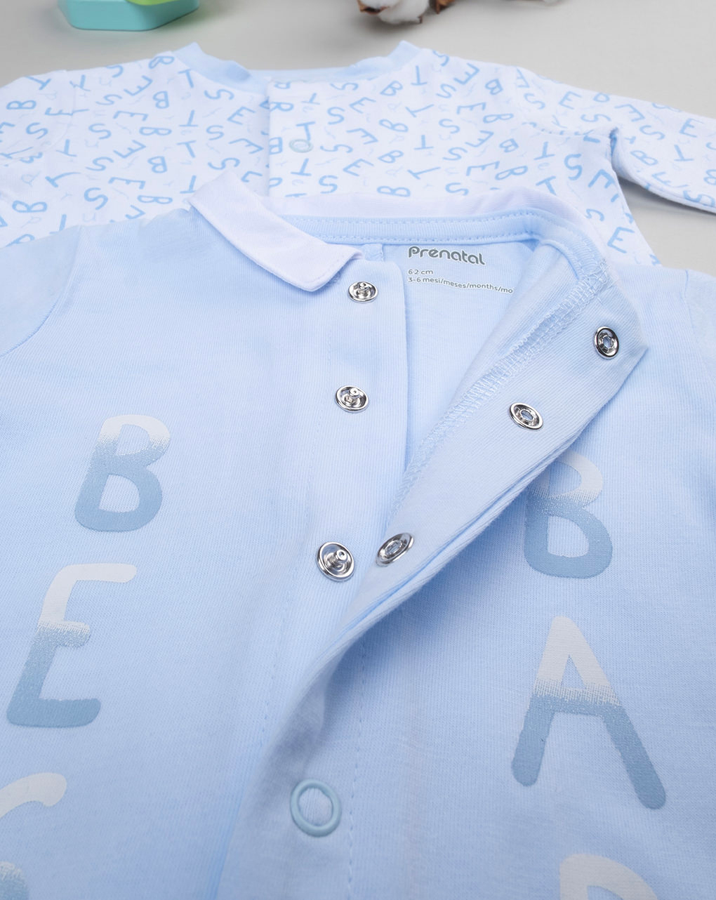 Pack 2 pijamas azul claro y blanco con letras - Prénatal